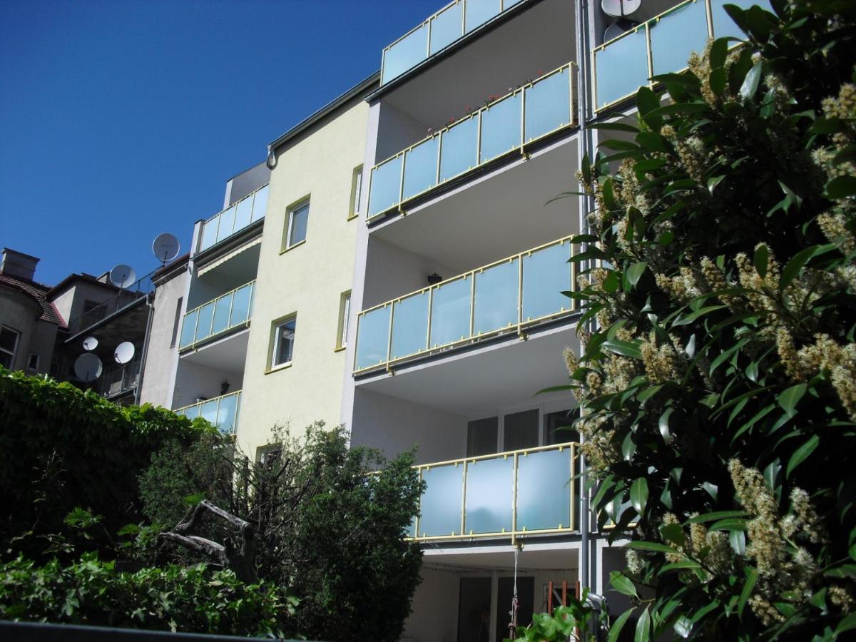 Serviced Apartment With Sunny Balcony ウィーン エクステリア 写真